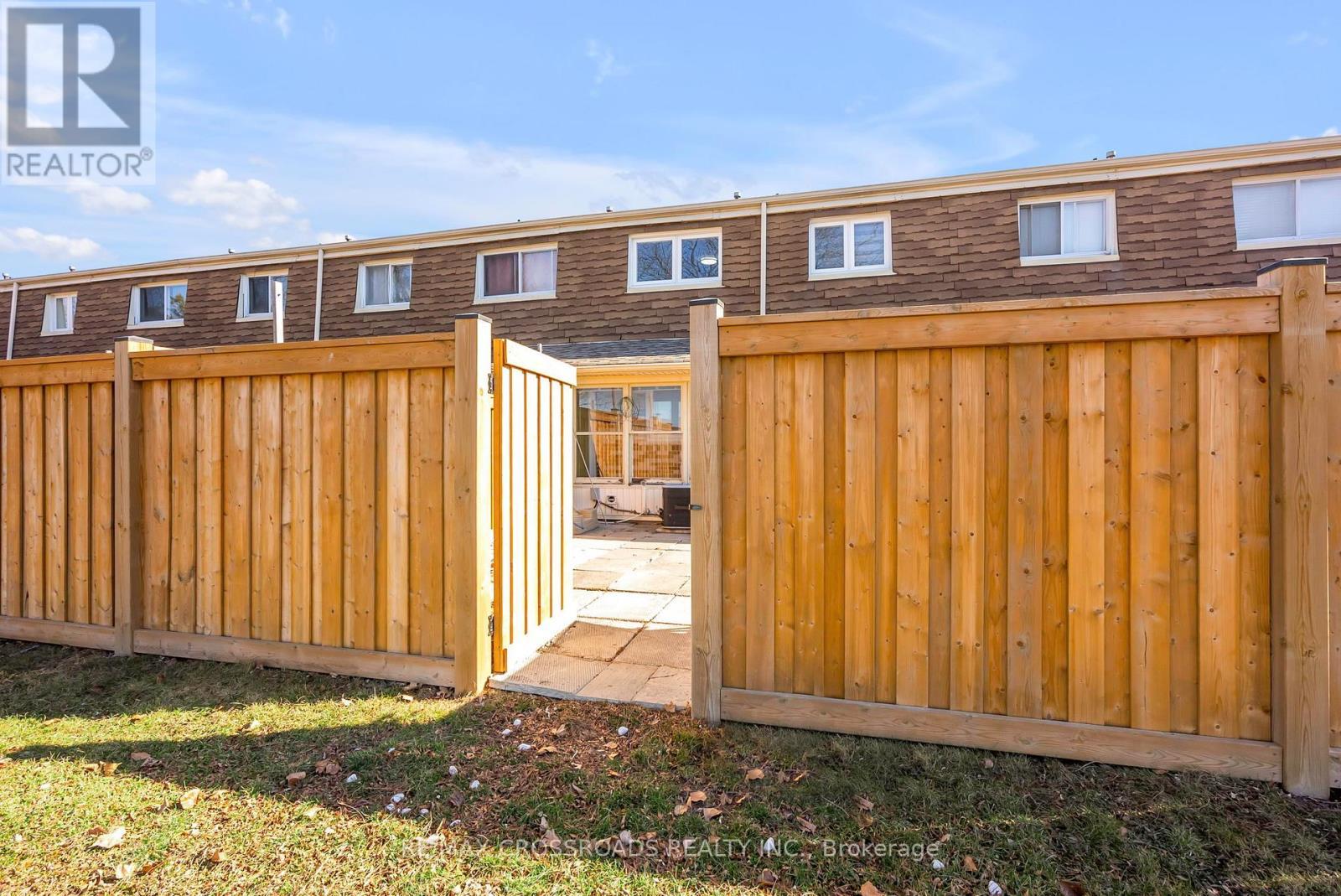 12 - 7450 Darcel Avenue, Mississauga, ON - Outdoor With Exterior