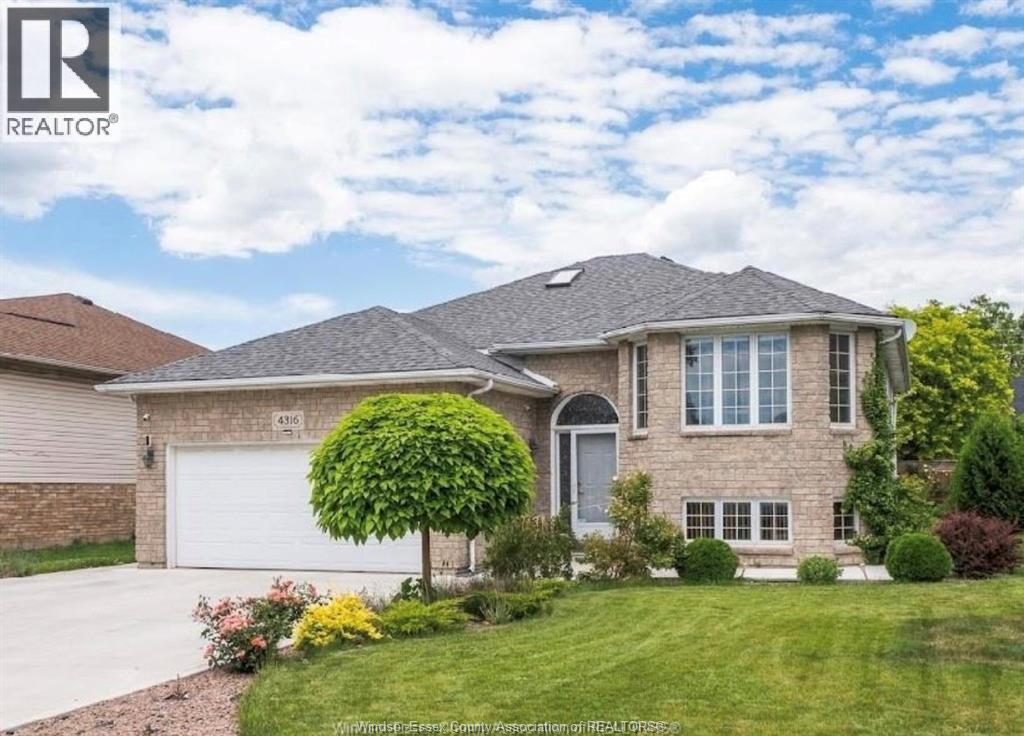 4316 Golfcourse Crescent Unit# Upper, Windsor, ON - Outdoor
