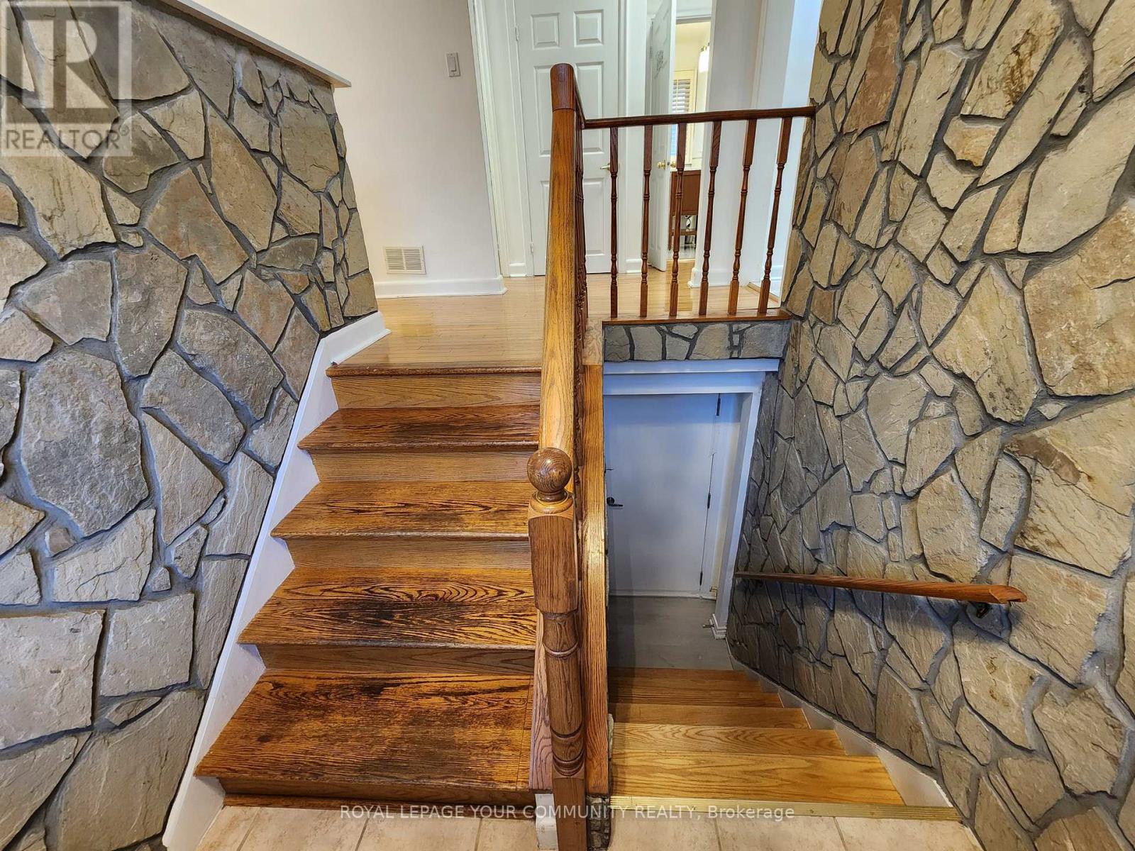 394 Paliser Crescent N, Richmond Hill, ON - Indoor Photo Showing Other Room