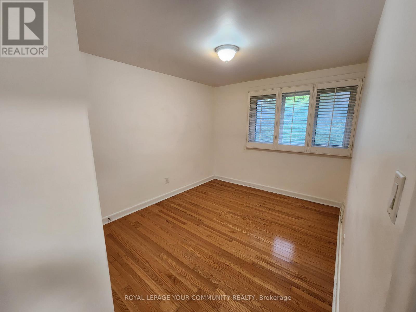 394 Paliser Crescent N, Richmond Hill, ON - Indoor Photo Showing Other Room