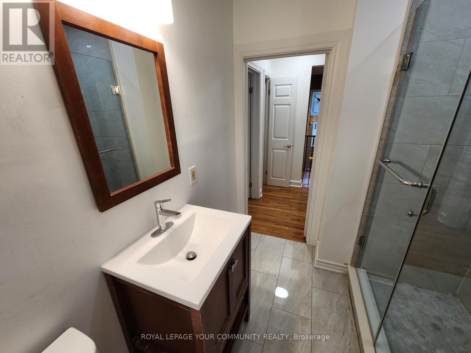 394 Paliser Crescent N, Richmond Hill, ON - Indoor Photo Showing Bathroom