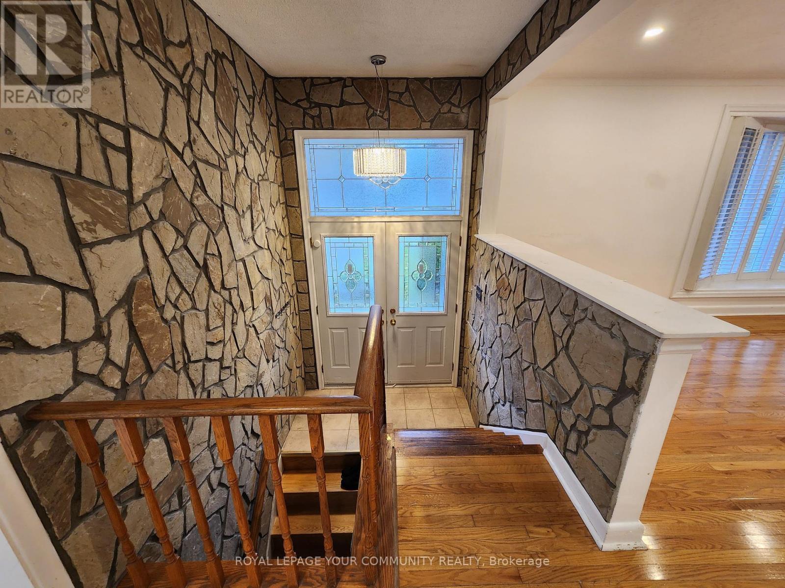 394 Paliser Crescent N, Richmond Hill, ON - Indoor Photo Showing Other Room