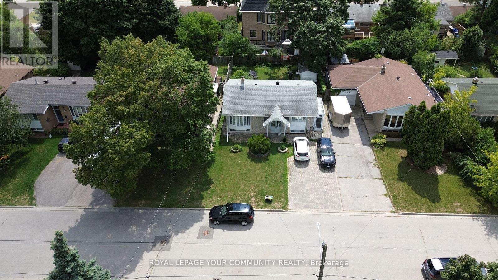 394 Paliser Crescent N, Richmond Hill, ON - Outdoor