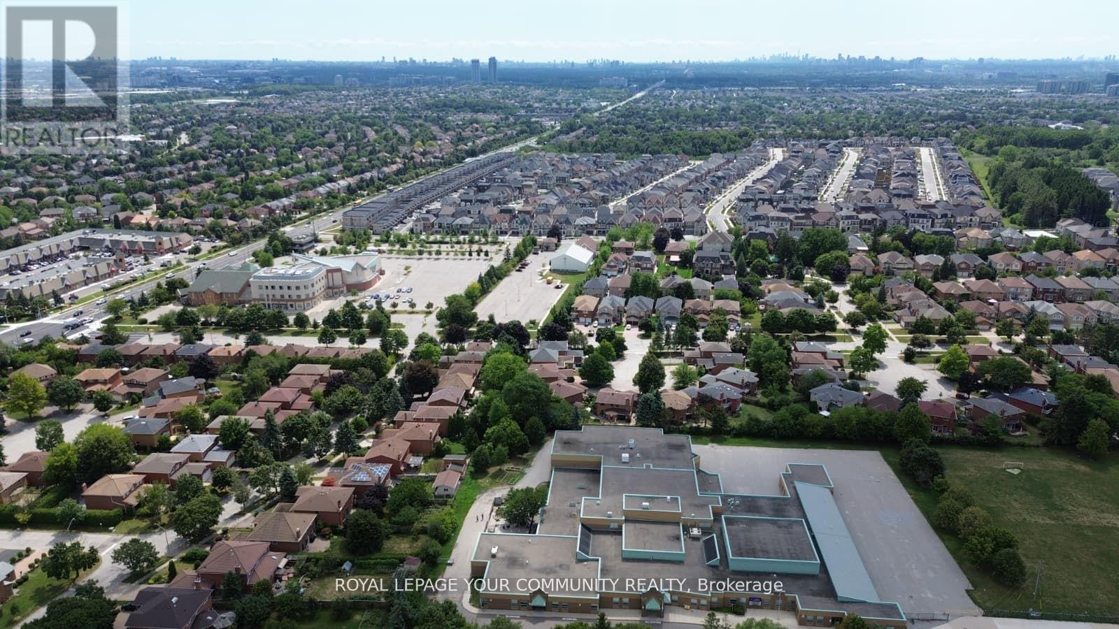 394 Paliser Crescent N, Richmond Hill, ON - Outdoor With View