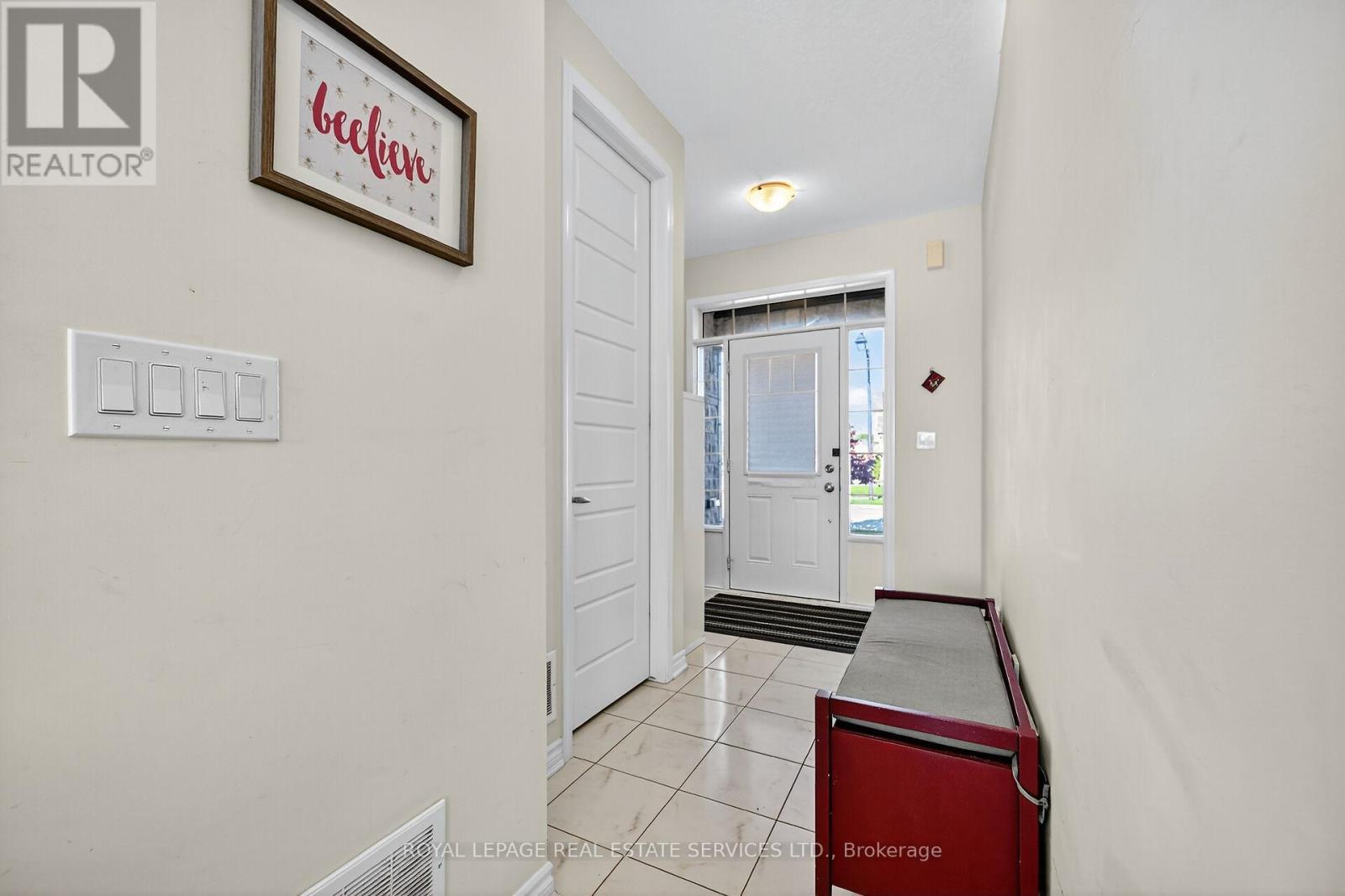 32 Celano Drive, Hamilton, ON - Indoor Photo Showing Other Room