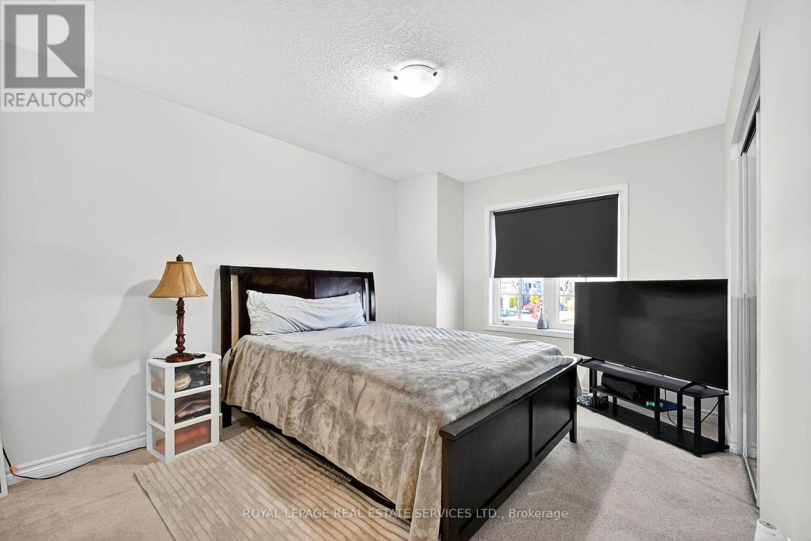 32 Celano Drive, Hamilton, ON - Indoor Photo Showing Bedroom