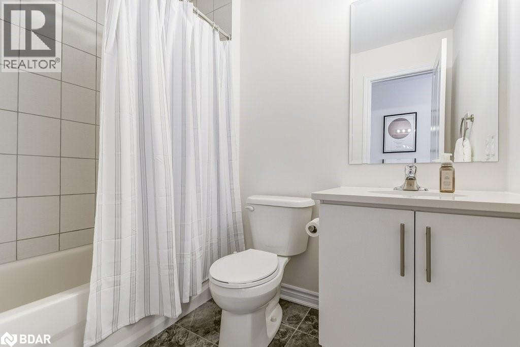 383 Dundas Street E Unit# 34, Waterdown, ON - Indoor Photo Showing Bathroom
