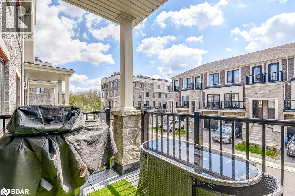 383 Dundas Street E Unit# 34, Waterdown, ON - Outdoor With Balcony