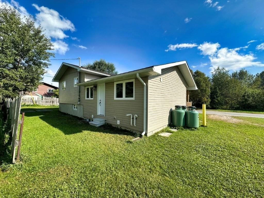 64 Parkway Place, Terrace Bay, ON - Outdoor