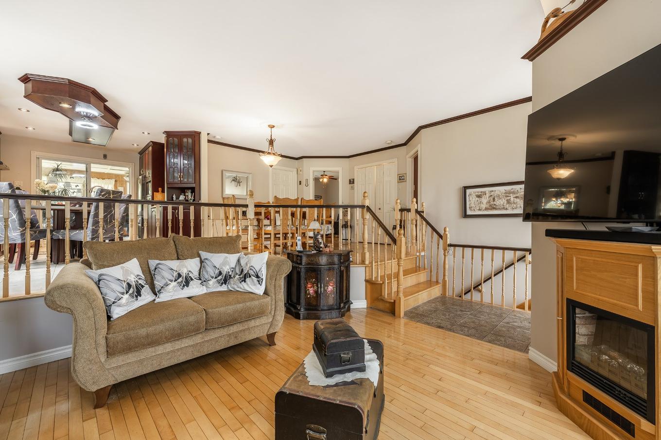 Salon - 943 Rue De La Roche, Granby, QC - Indoor Photo Showing Living Room With Fireplace