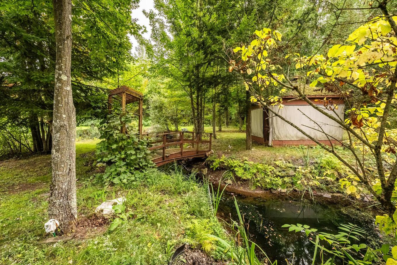 Cour - 943 Rue De La Roche, Granby, QC - Outdoor