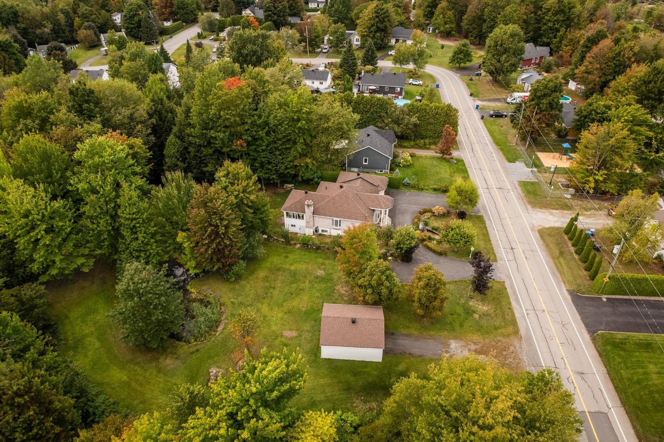 Photo aérienne - 943 Rue De La Roche, Granby, QC - Outdoor With View