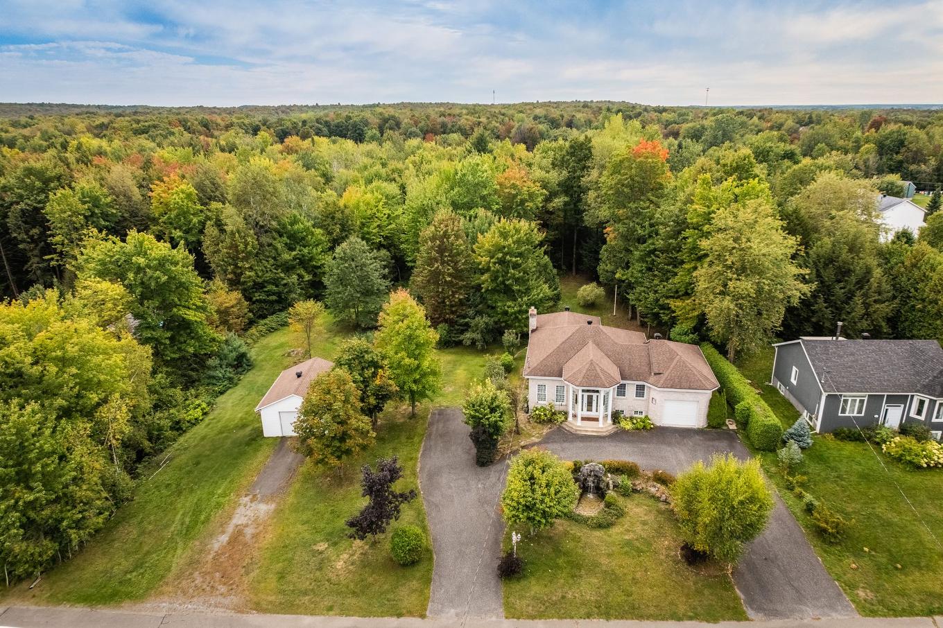 Photo aérienne - 943 Rue De La Roche, Granby, QC - Outdoor With View