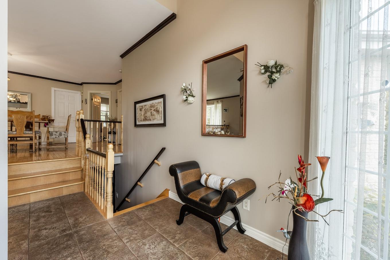 Hall d'entrée/Vestibule - 943 Rue De La Roche, Granby, QC - Indoor Photo Showing Other Room