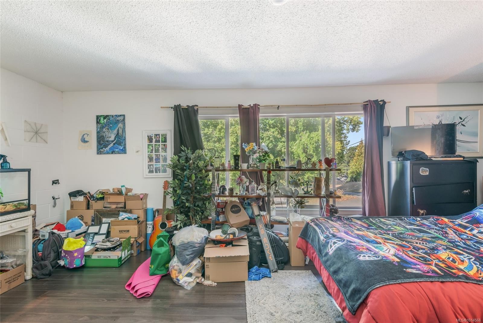 2595 2Nd Ave, Port Alberni, BC - Indoor Photo Showing Bedroom