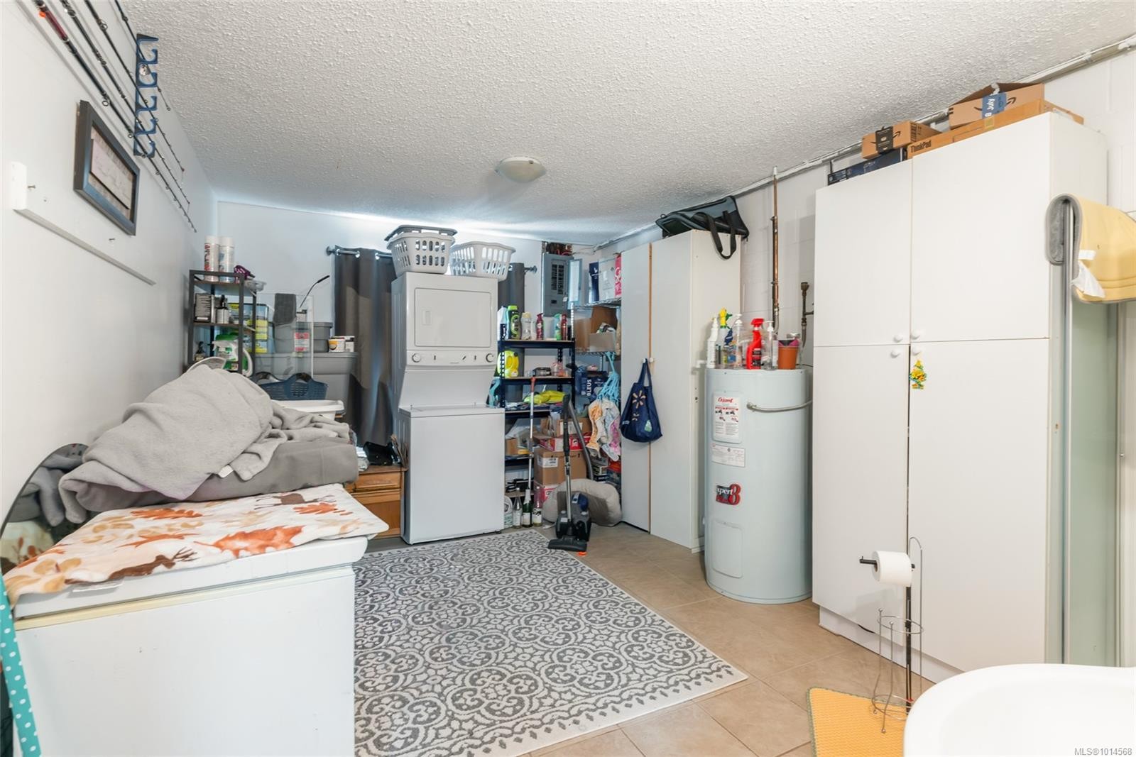 2595 2Nd Ave, Port Alberni, BC - Indoor Photo Showing Laundry Room