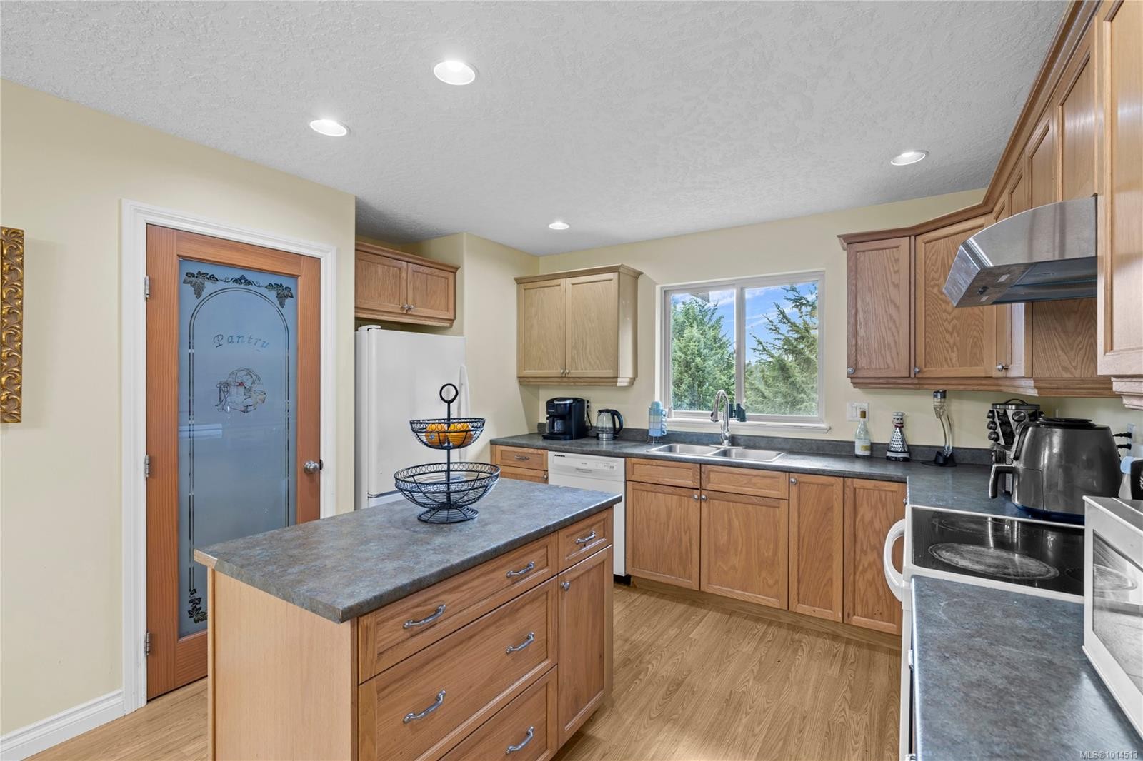 1738 Martini Way, Qualicum Beach, BC