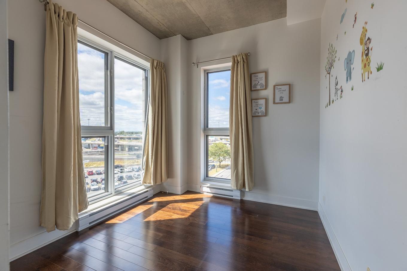 Bedroom - 602-2335 Ch. Manella, Mont-Royal, QC - Indoor Photo Showing Other Room