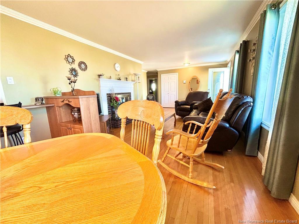 312 St-Pierre E Blvd, Caraquet, NB