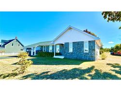 312 St-Pierre E BLVD Caraquet, NB E1W 1B4