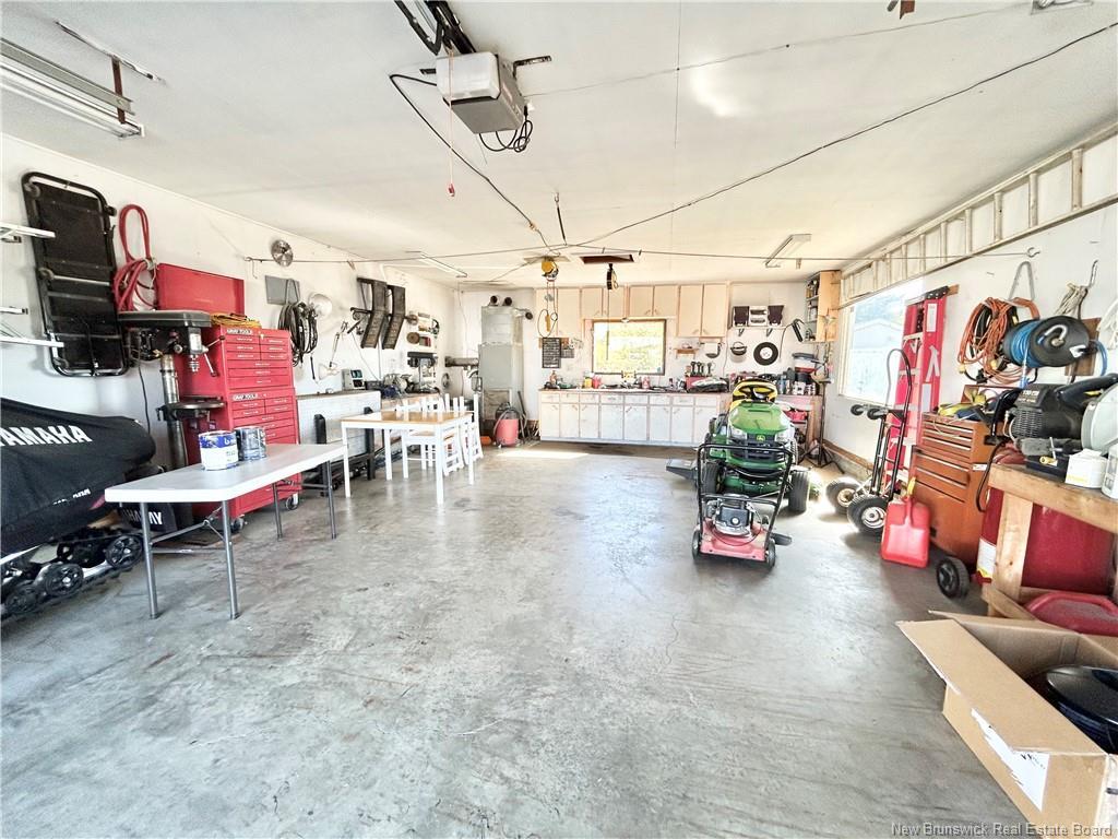 312 St-Pierre E Blvd, Caraquet, NB