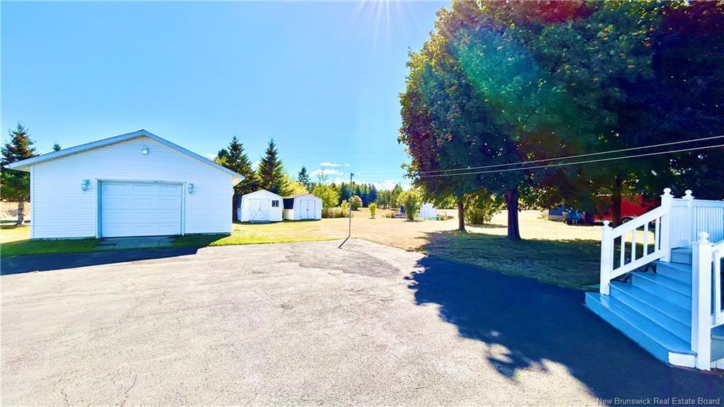 312 St-Pierre E Blvd, Caraquet, NB