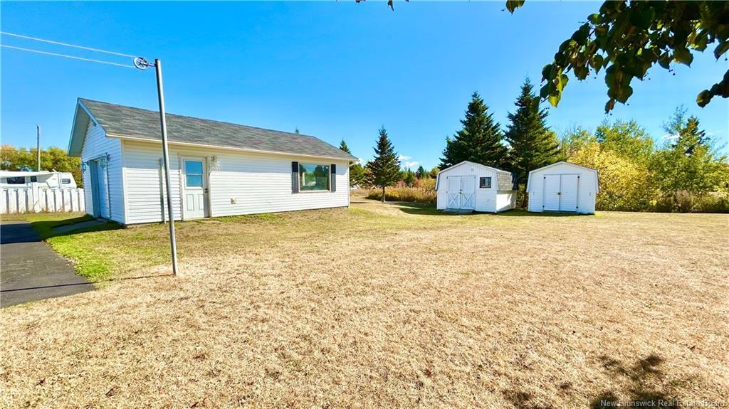 312 St-Pierre E Blvd, Caraquet, NB