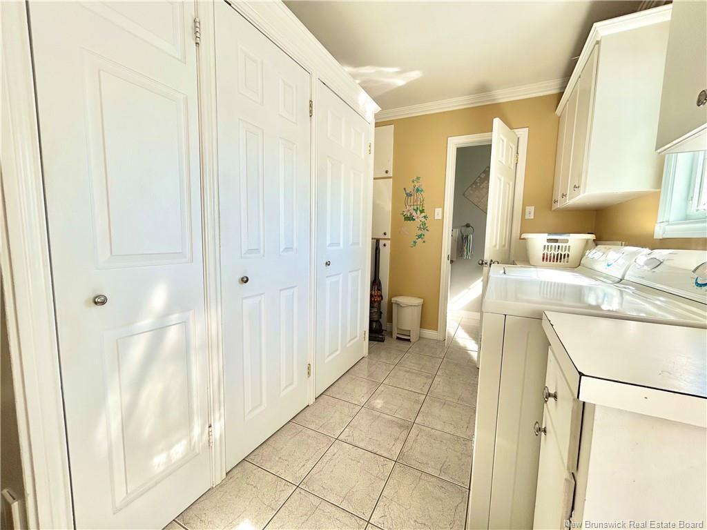 312 St-Pierre E Blvd, Caraquet, NB