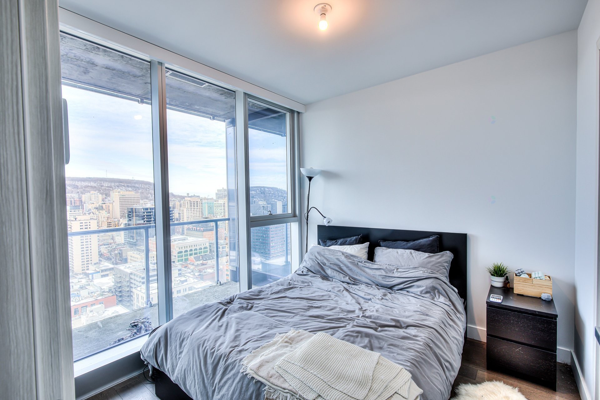 Chambre à coucher principale - 2603-1400 Boul. René-Lévesque O., Montréal (Ville-Marie), QC - Indoor Photo Showing Bedroom