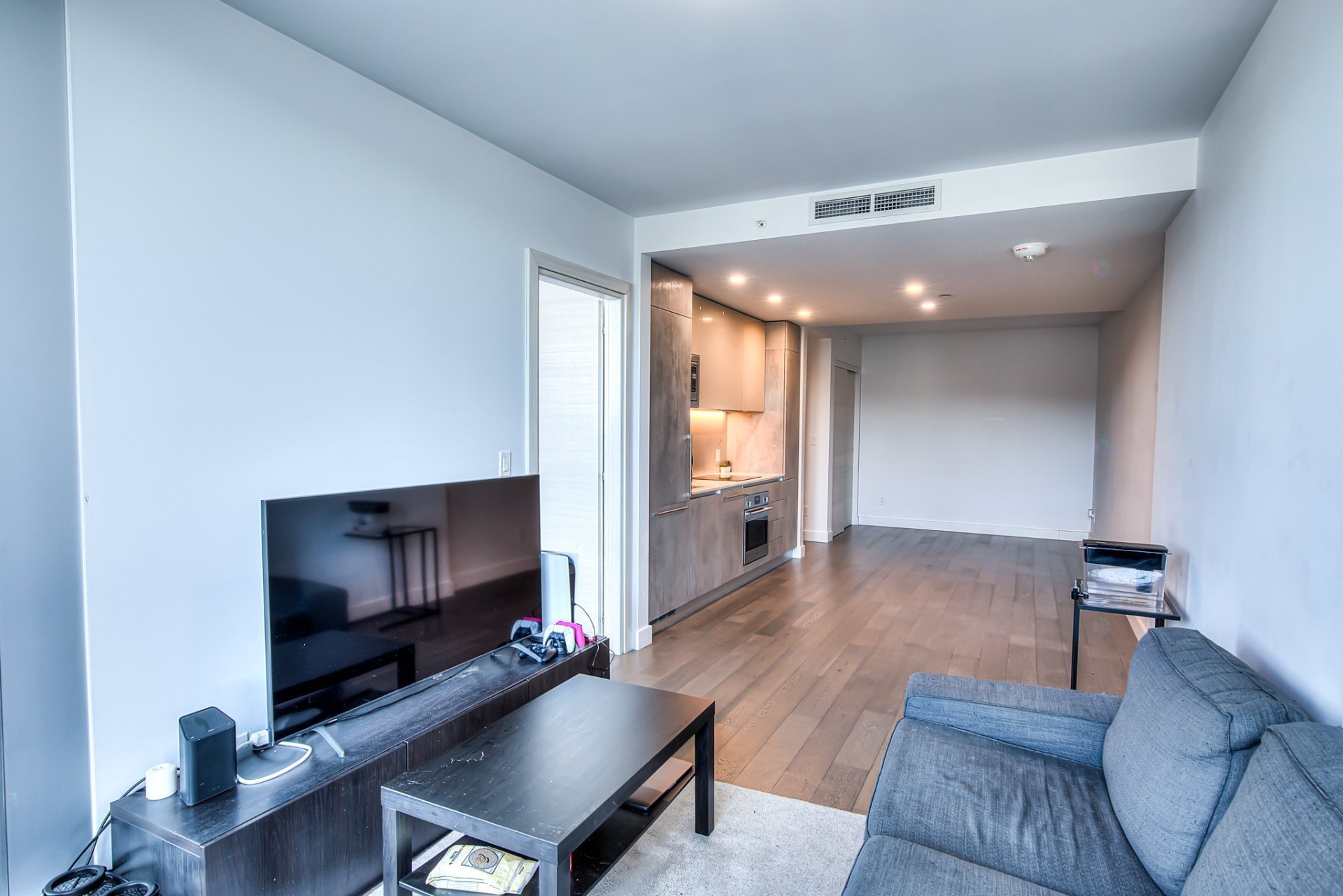 Salon - 2603-1400 Boul. René-Lévesque O., Montréal (Ville-Marie), QC - Indoor Photo Showing Other Room