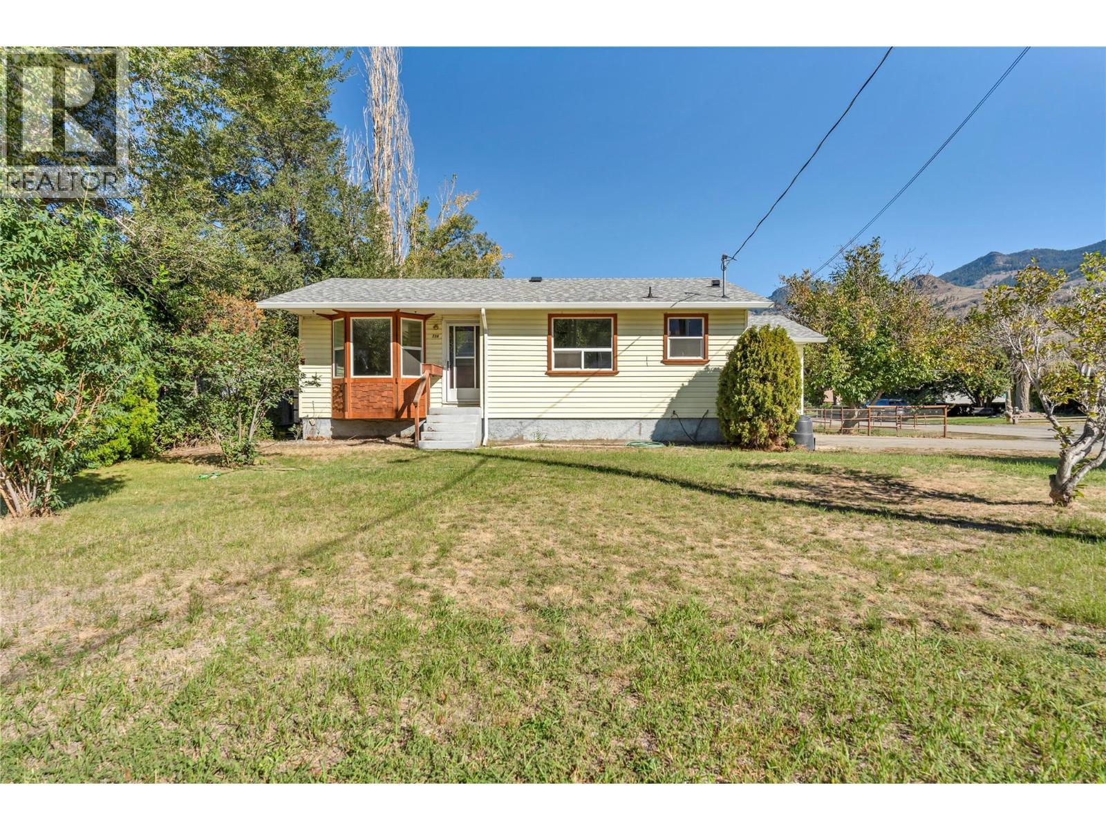 714 2Nd Avenue, Keremeos, BC - Outdoor