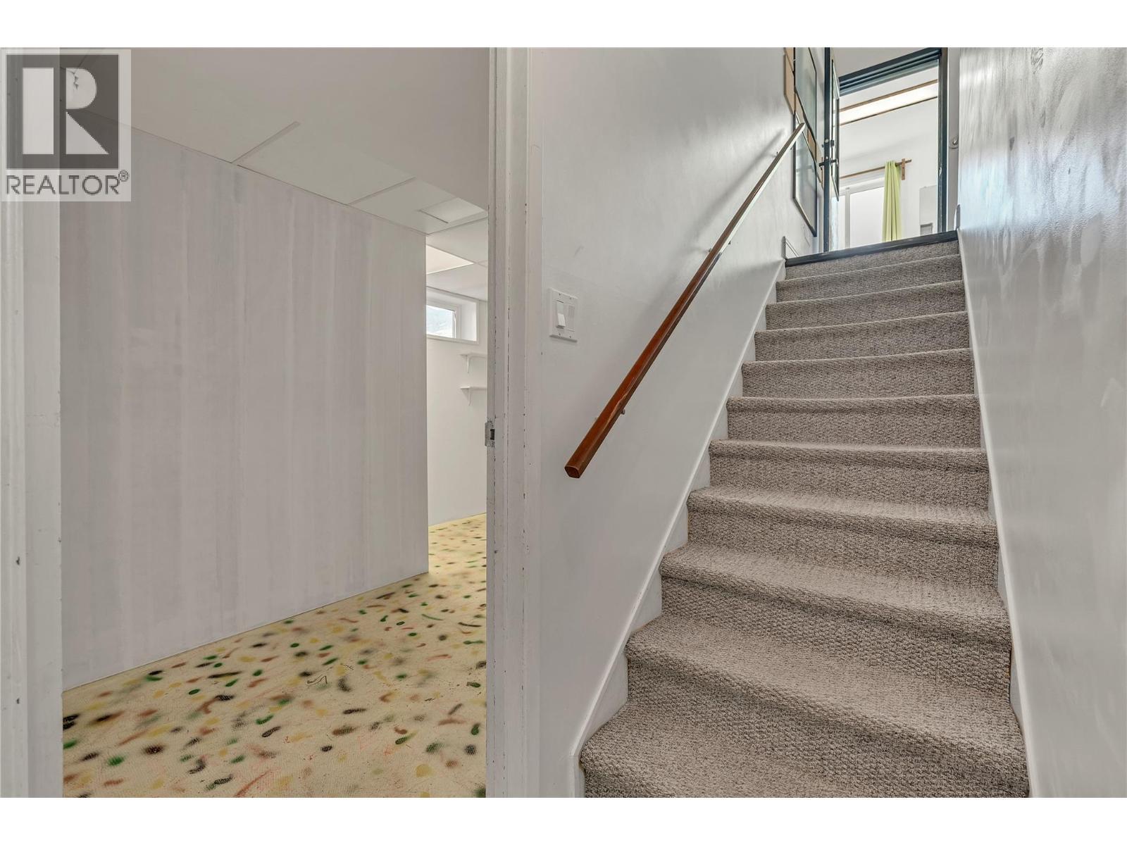 714 2Nd Avenue, Keremeos, BC - Indoor Photo Showing Other Room