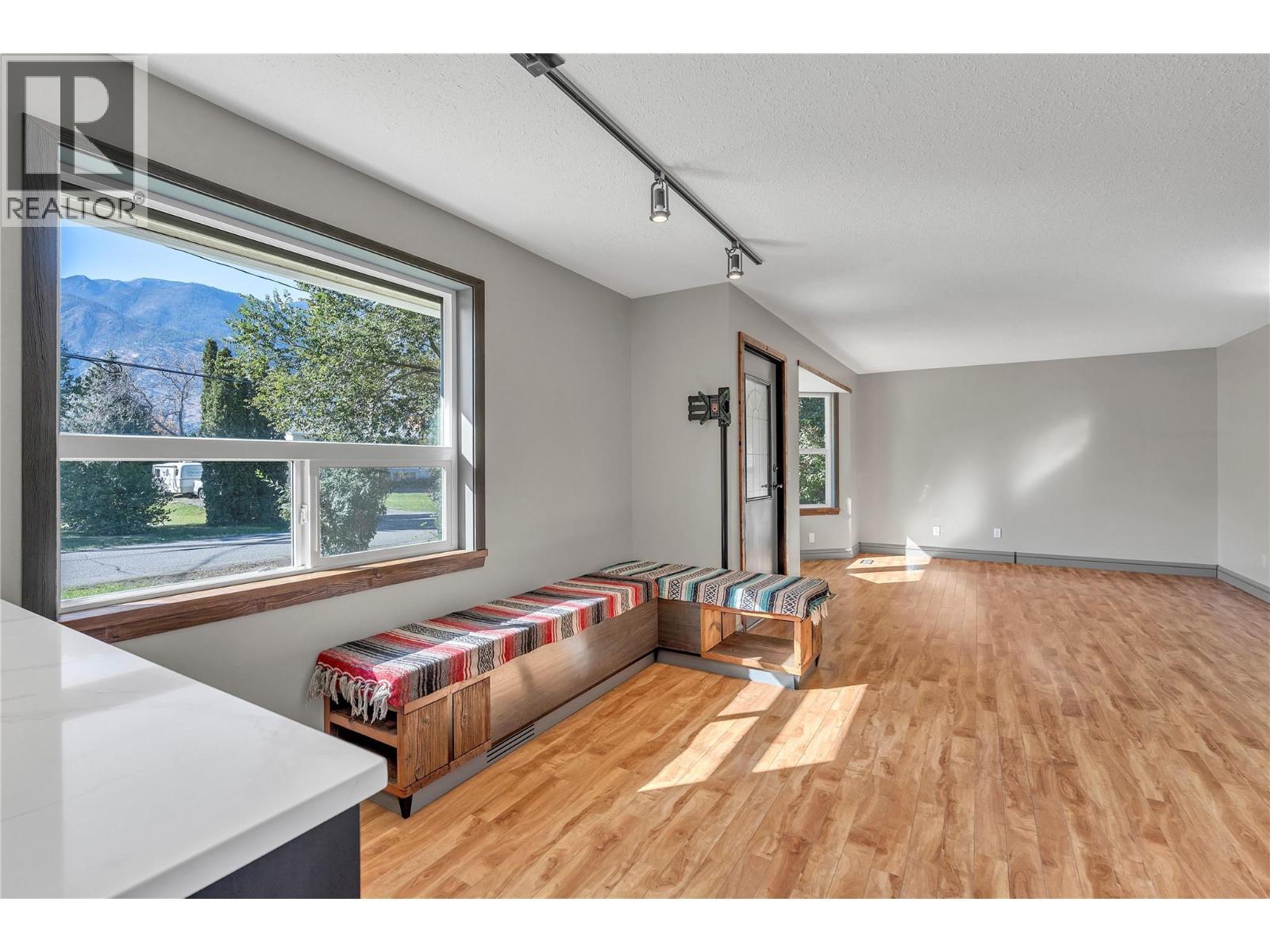 714 2Nd Avenue, Keremeos, BC - Indoor Photo Showing Other Room