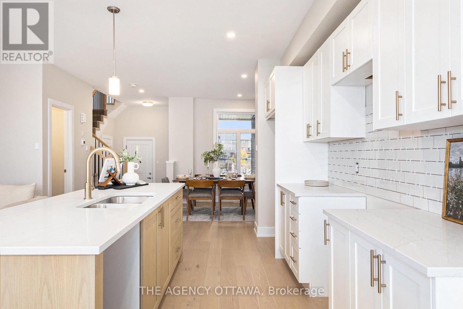 183 Craig Duncan Terrace, Ottawa, ON - Indoor Photo Showing Kitchen With Upgraded Kitchen