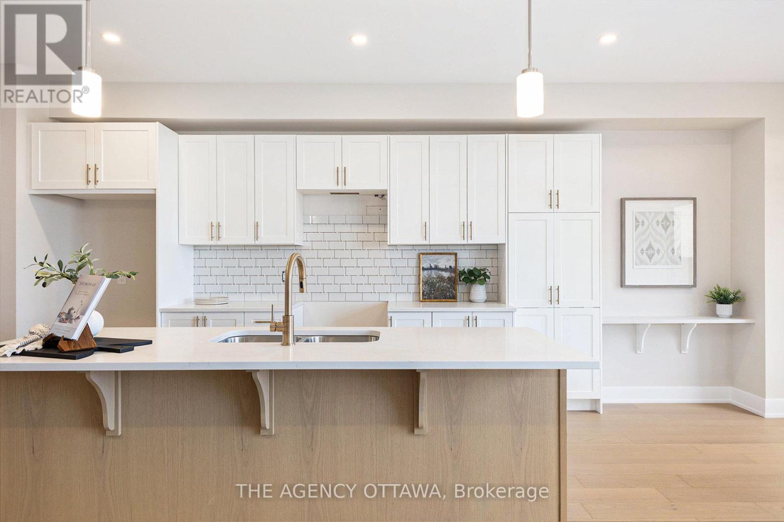 183 Craig Duncan Terrace, Ottawa, ON - Indoor Photo Showing Kitchen With Double Sink With Upgraded Kitchen