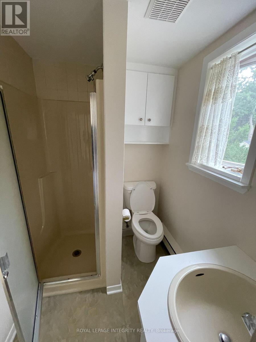 465 Guy Street, Ottawa, ON - Indoor Photo Showing Bathroom