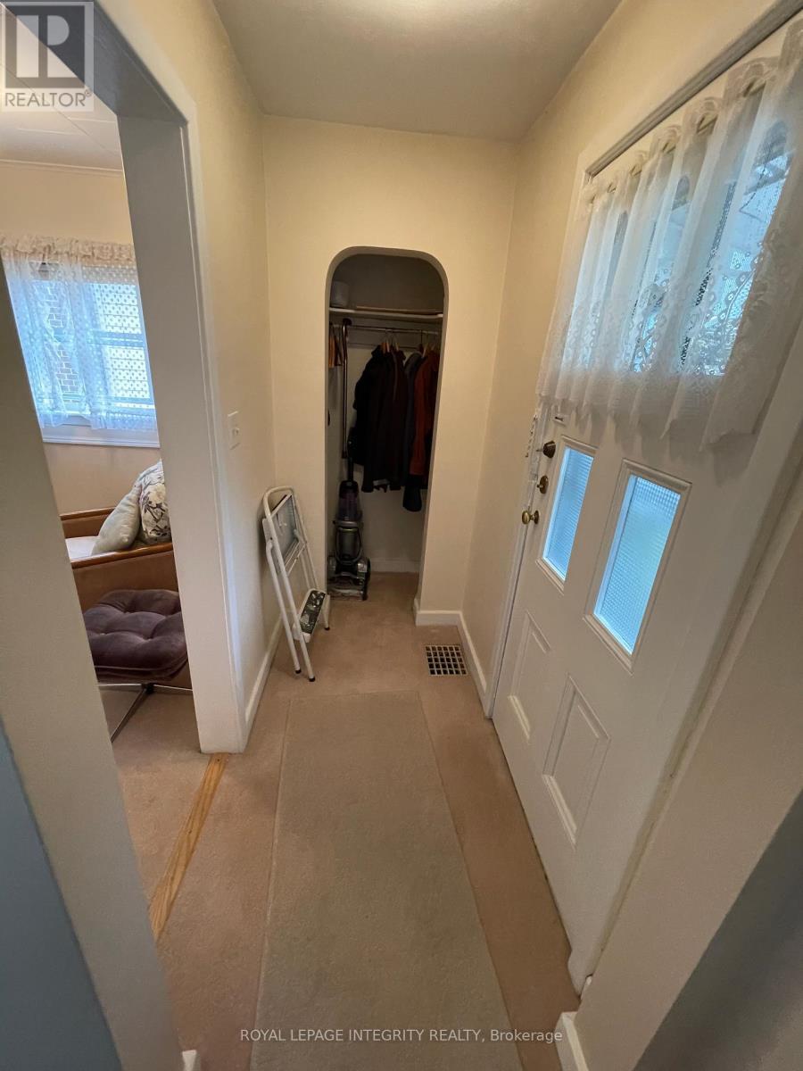 465 Guy Street, Ottawa, ON - Indoor Photo Showing Other Room