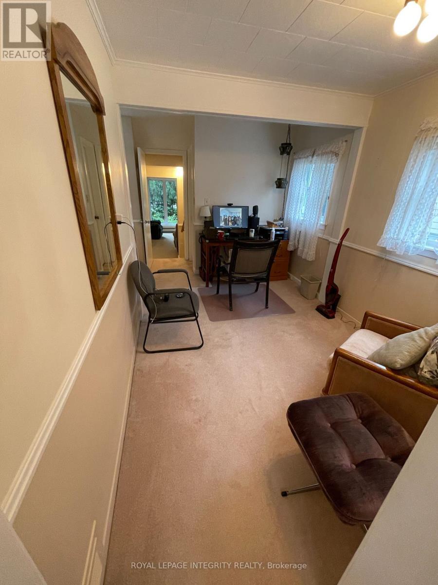 465 Guy Street, Ottawa, ON - Indoor Photo Showing Other Room