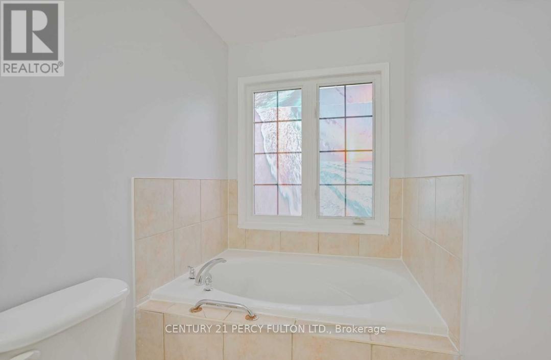 48 Cheetah Crescent, Toronto, ON - Indoor Photo Showing Bathroom