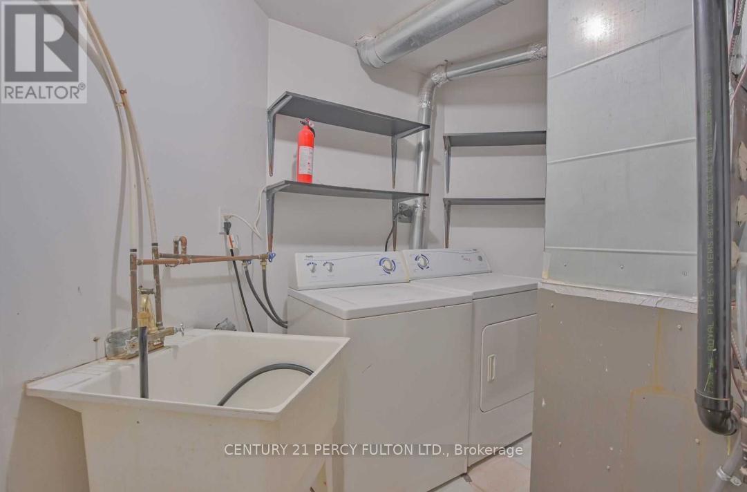 48 Cheetah Crescent, Toronto, ON - Indoor Photo Showing Laundry Room