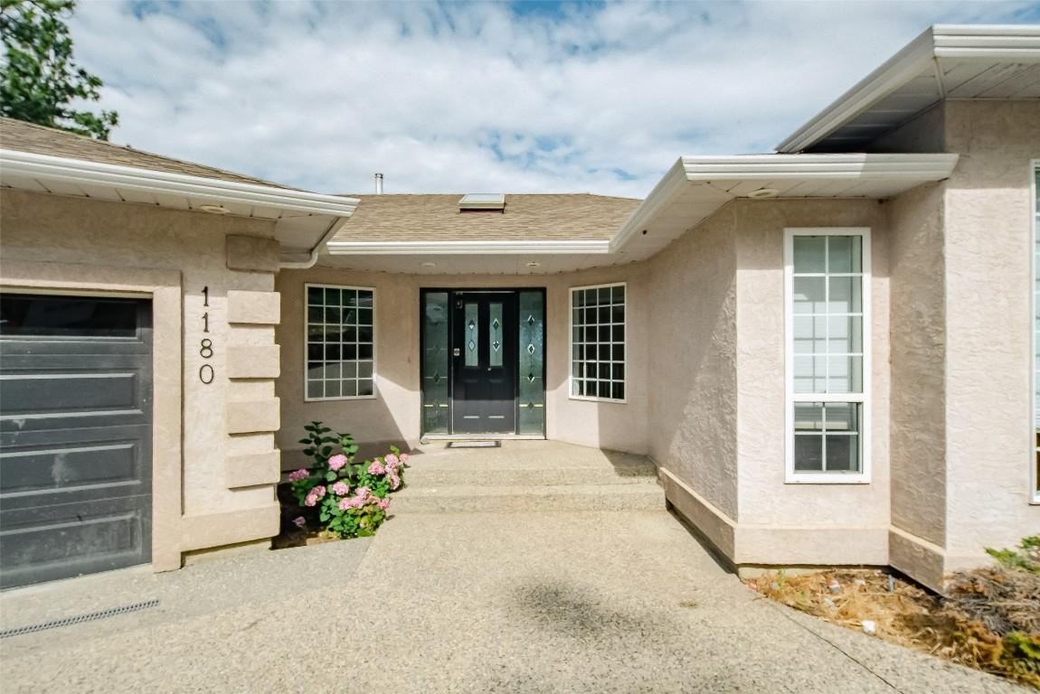 1180 Ray Road, Kelowna, BC - Outdoor