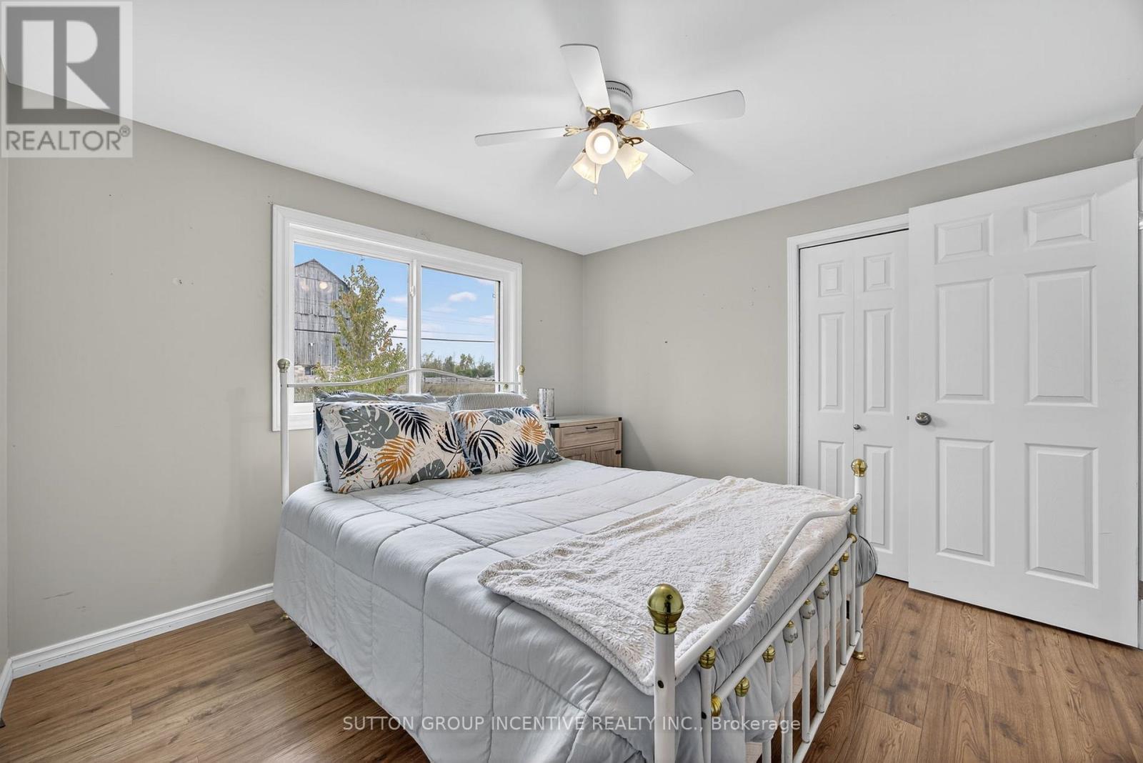 4652 Plum Point Road, Ramara, ON - Indoor Photo Showing Bedroom