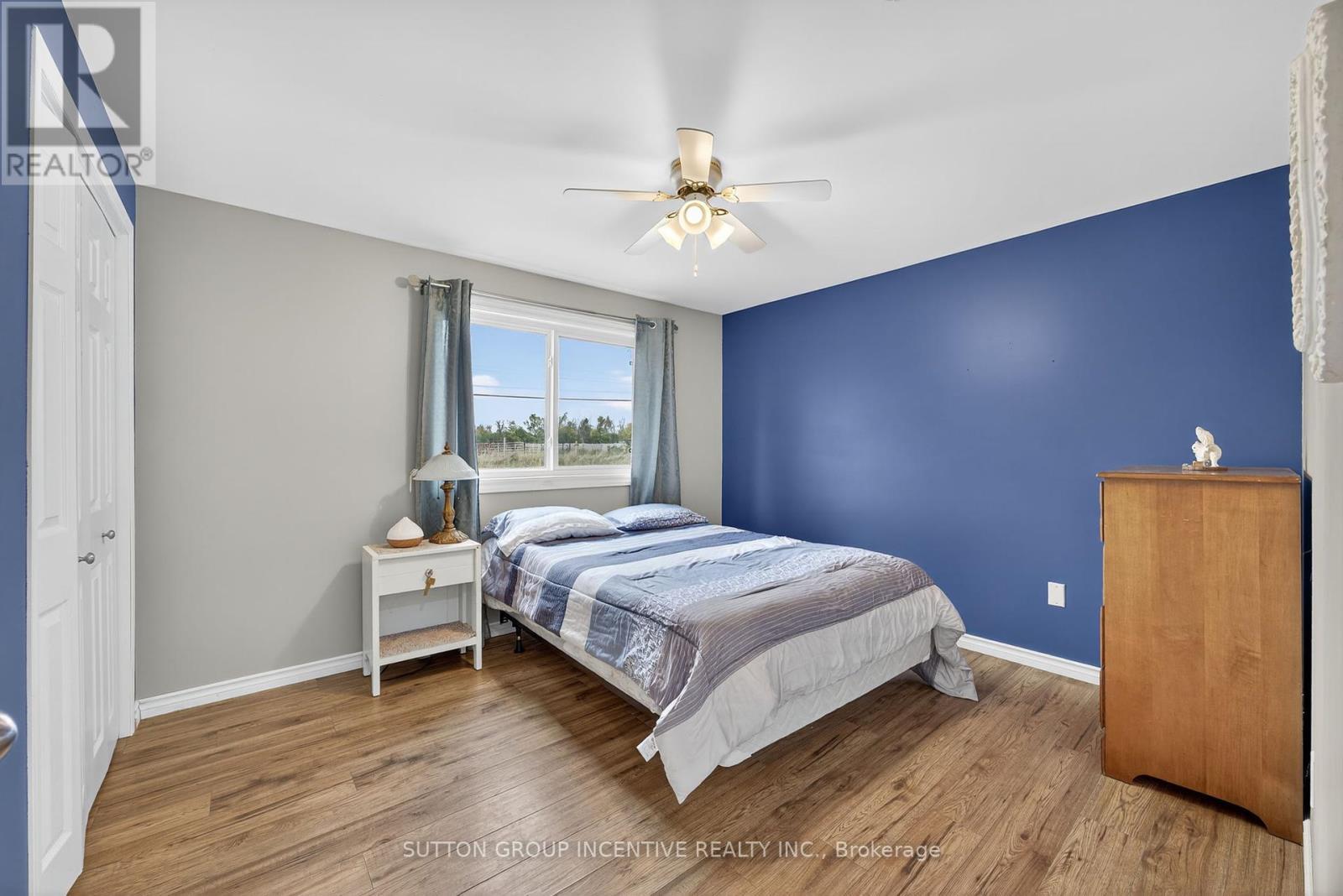 4652 Plum Point Road, Ramara, ON - Indoor Photo Showing Bedroom
