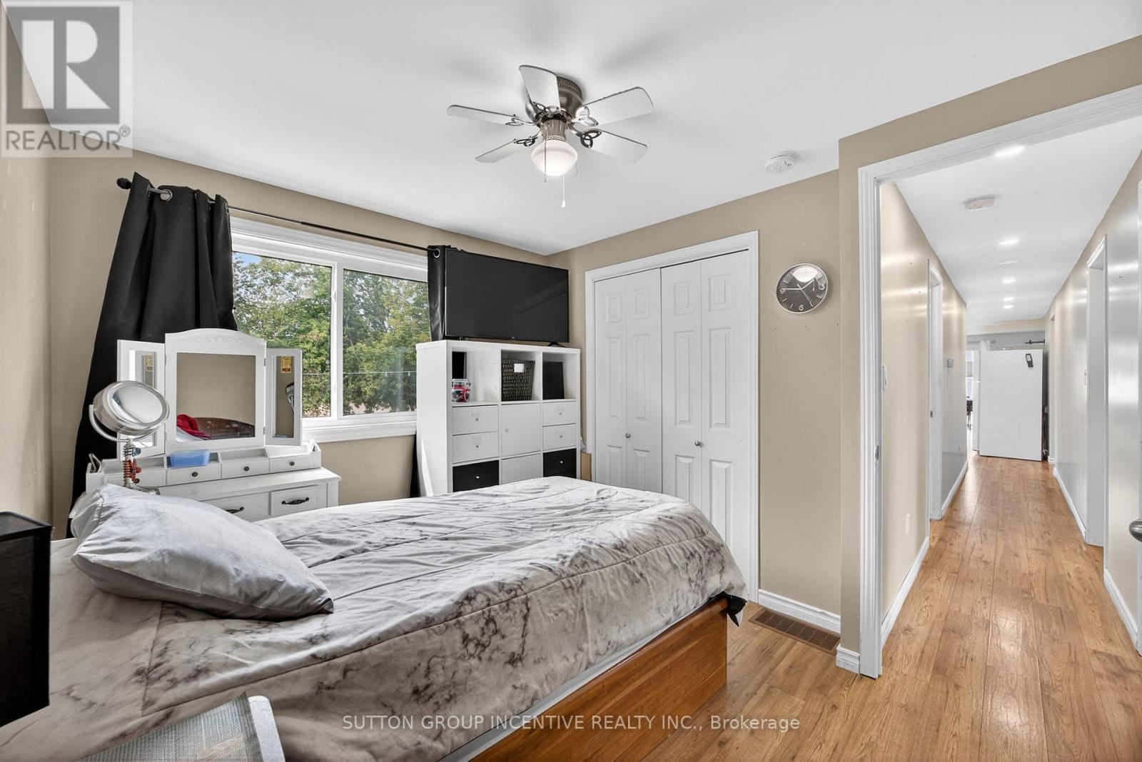 4652 Plum Point Road, Ramara, ON - Indoor Photo Showing Bedroom