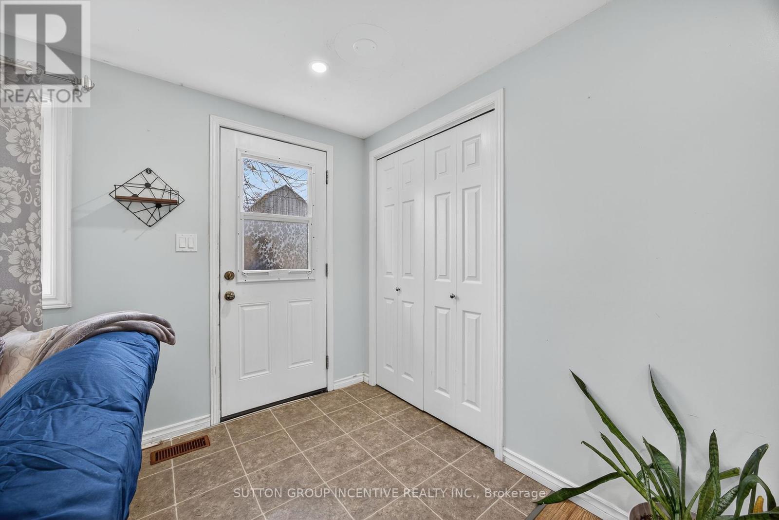 4652 Plum Point Road, Ramara, ON - Indoor Photo Showing Other Room