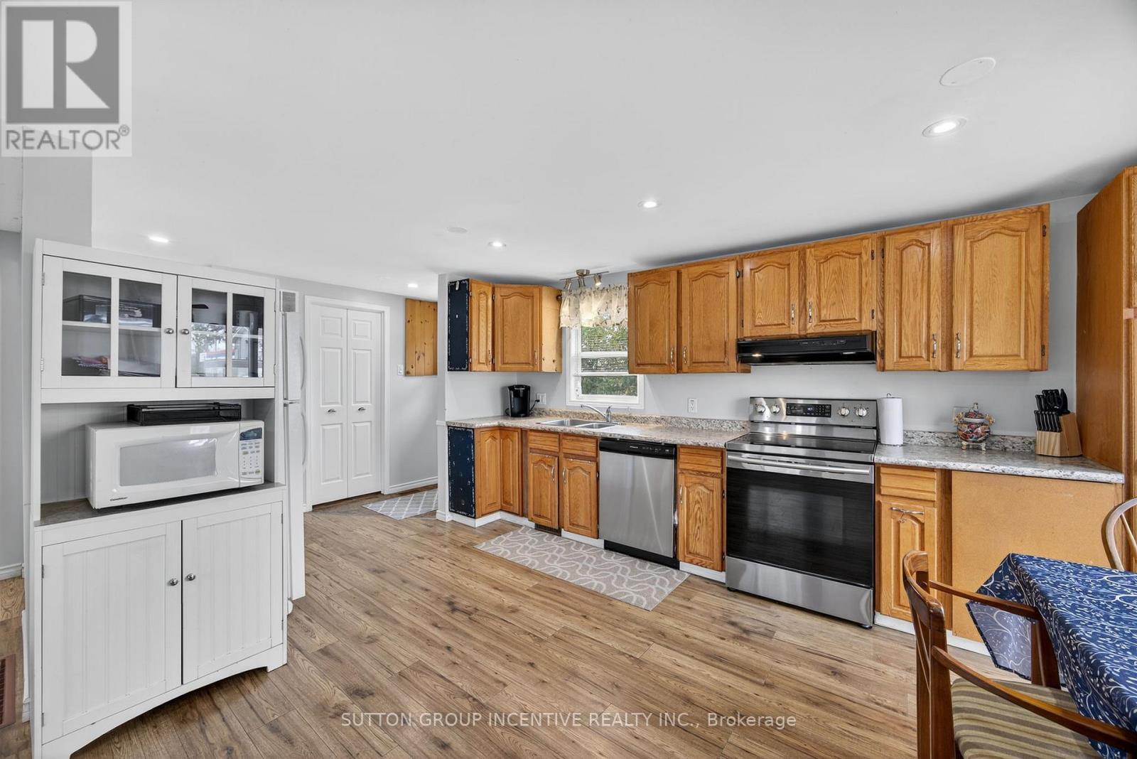 4652 Plum Point Road, Ramara, ON - Indoor Photo Showing Kitchen With Double Sink