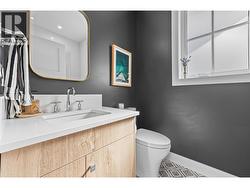 Main Bath off Office -