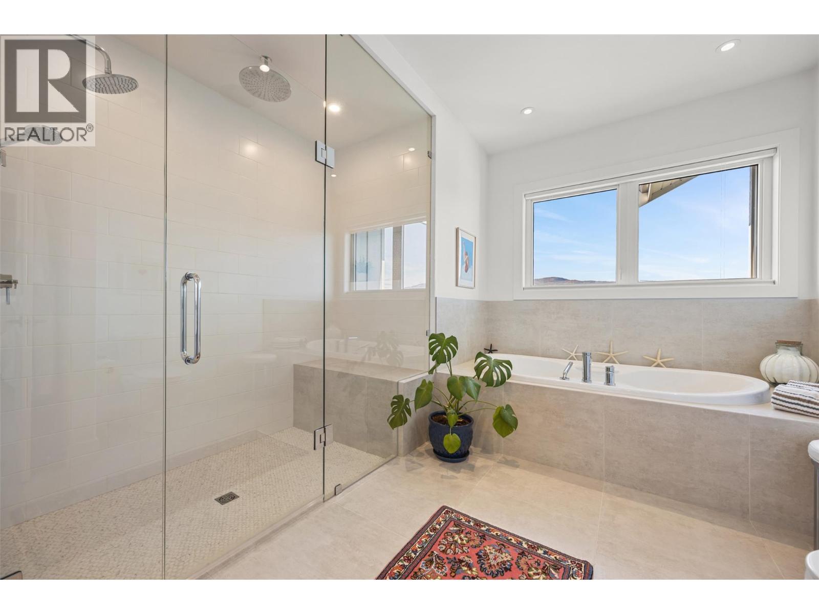 Ensuite Bath - 114 Red Sky Court, Kelowna, BC - Indoor Photo Showing Bathroom