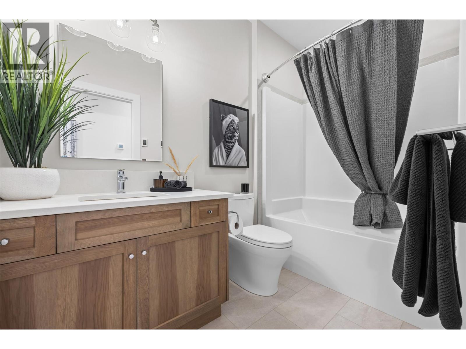 Basement Bathroom - 114 Red Sky Court, Kelowna, BC - Indoor Photo Showing Bathroom