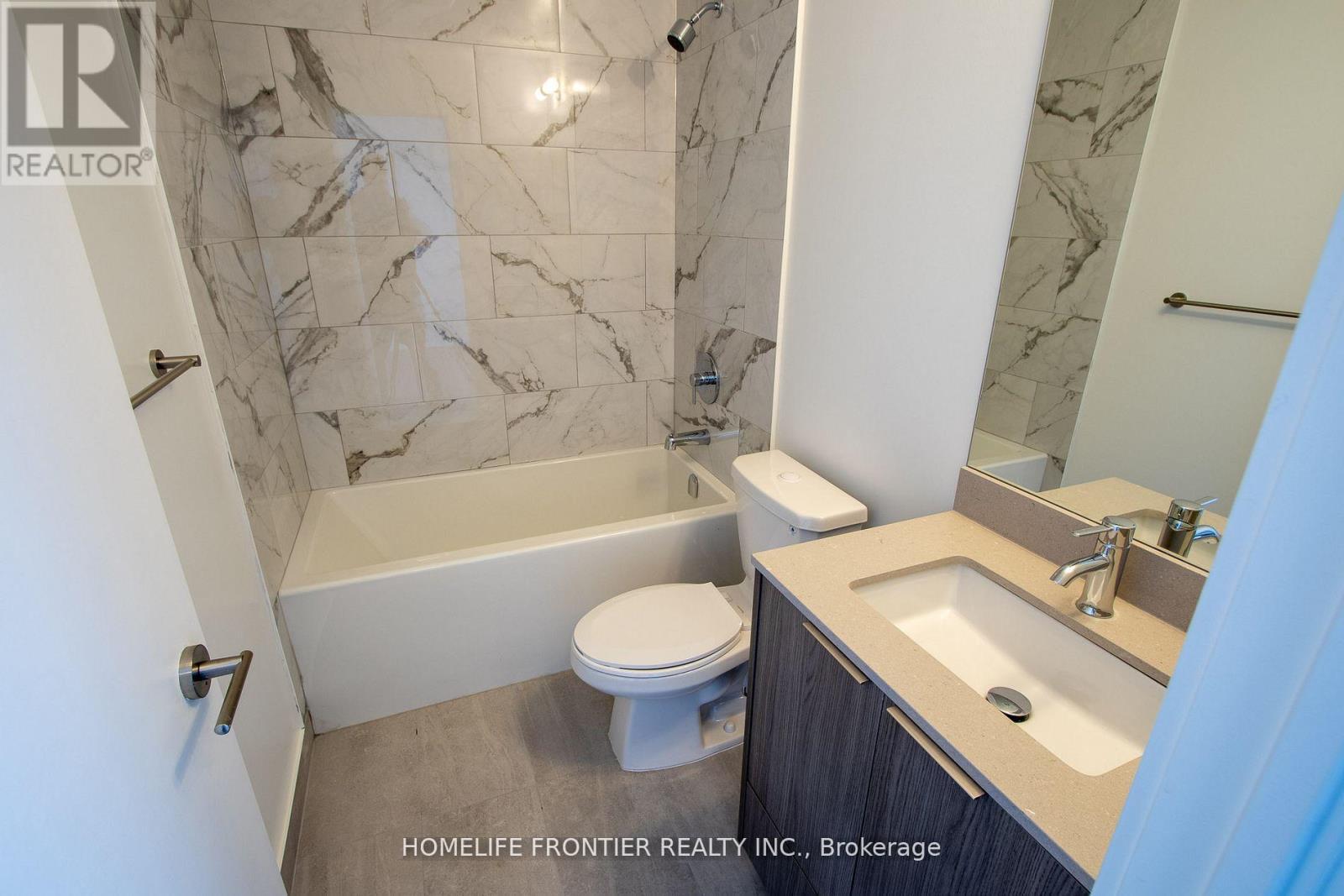 1308 - 36 Forest Manor Road, Toronto, ON - Indoor Photo Showing Bathroom